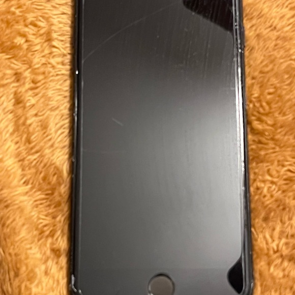 iPhone 7 Plus - Picture 1 of 15